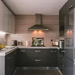 Bica Luxury Penthouse 발리알