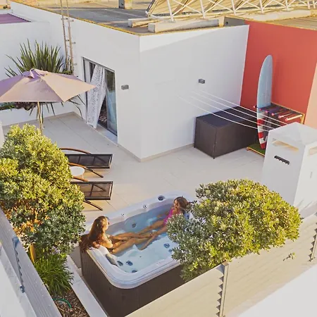 Bica, Luxury Heated Penthouse With Jacuzzi And Large Terrace In Apartament