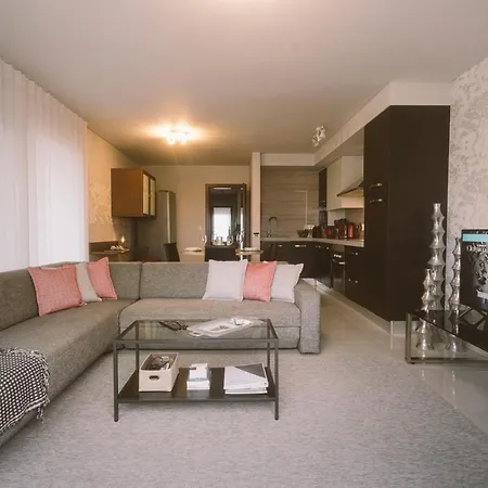 Bica, Luxury Heated Penthouses With Jacuzzi And Large Terrace In