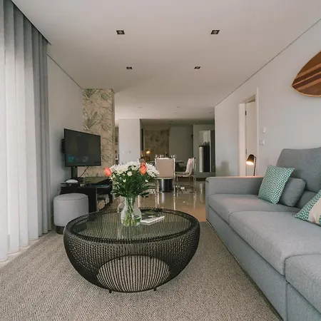 Bica, Luxury Heated Penthouses With Jacuzzi And Large Terrace In アパート *